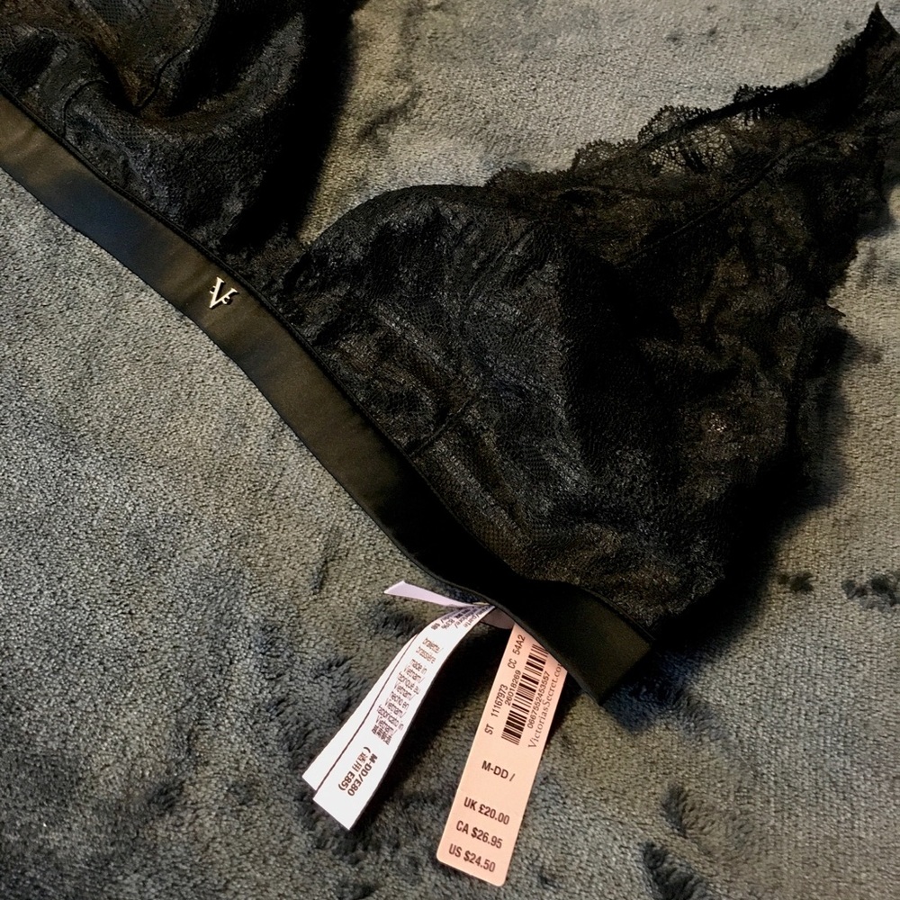NWT. Victoria’s Secret bralette